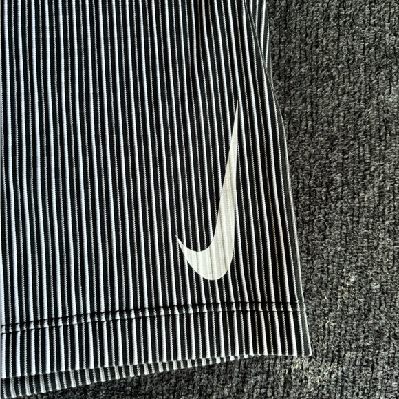 Nike AeroSwift Dri-Fit ADV 1/2 Lenght Black/White Racing Tights Size Extra Large - Picture 2 of 9